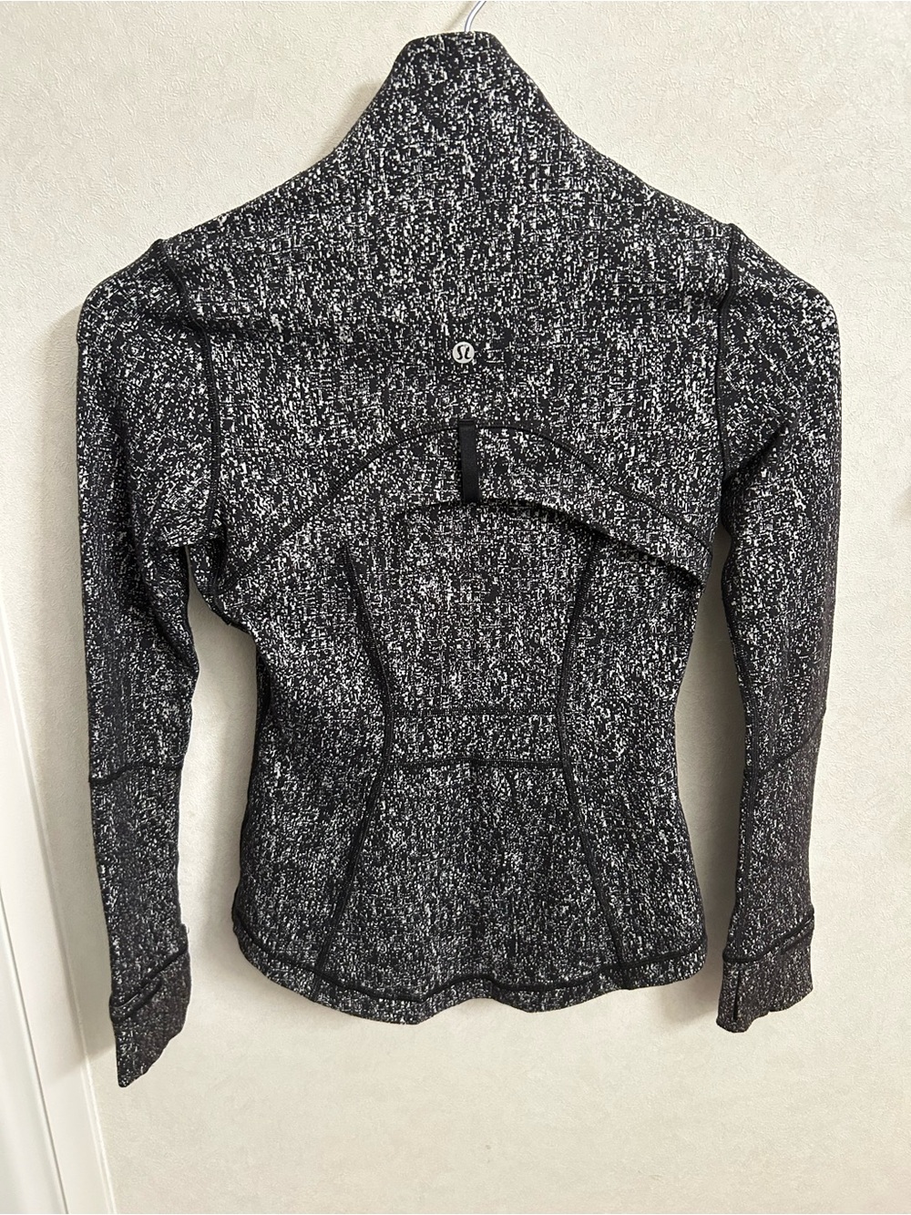 Lululemon Define Jacket - Picture 8 of 8